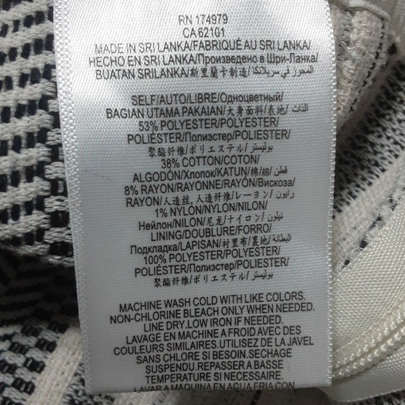 BCBGeneration Striped High Waist Shorts Size 6 Women’s Dressy Trouser Style - Picture 4 of 4